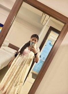 Navya Female Escorts Service Bangalore - puta in Bangalore Photo 1 of 1