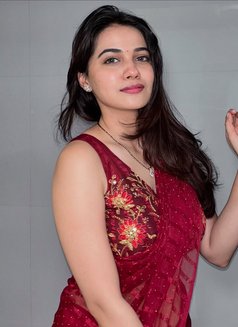 Kavya - escort in Kochi Photo 1 of 4