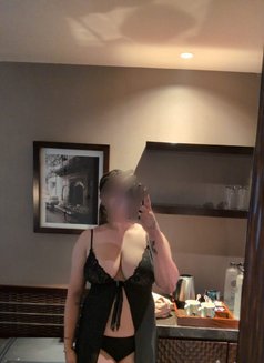 Kavya | HIGH PROFILE | LUXURY | - escort in New Delhi Photo 4 of 4