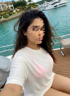 Kavya - puta in Chennai Photo 2 of 2