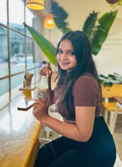 Kavya - escort in Chennai Photo 1 of 4