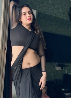 Kavya - escort in Chennai Photo 1 of 2