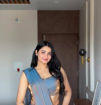 Kavya - puta in Guwahati Photo 1 of 4