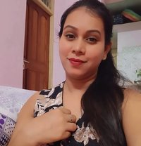 Kavya - puta in Hyderabad Photo 1 of 2