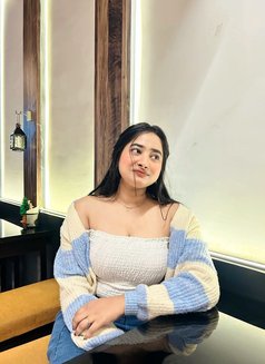 Kavya - escort in Kochi Photo 2 of 3