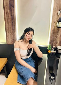 Kavya - escort in Kochi Photo 3 of 3