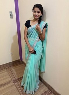 Kavya ESCORT IN KOCHI NOW AVAILABLE - puta in Kochi Photo 1 of 5
