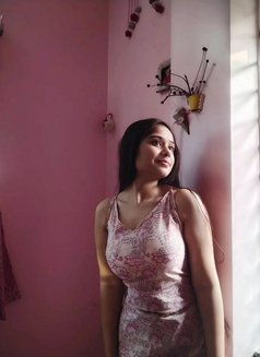 Kavya - escort in Kolkata Photo 1 of 3