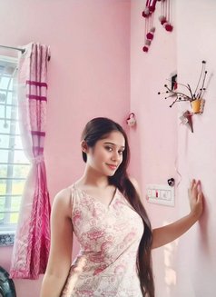 Kavya - escort in Kolkata Photo 2 of 3