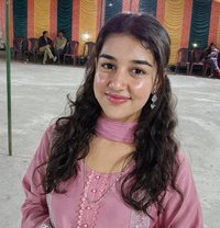 Kavya - puta in Kolkata Photo 1 of 3