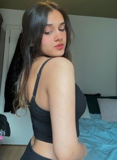 Kavya - escort in Kolkata Photo 2 of 3