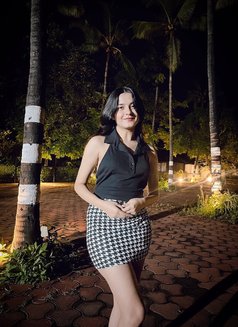 Kavya - escort in Madurai Photo 1 of 2