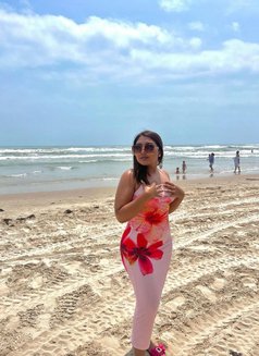 Kavya - escort in Mumbai Photo 1 of 3