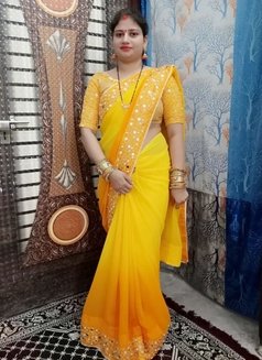 Kavita - puta in Mumbai Photo 1 of 1