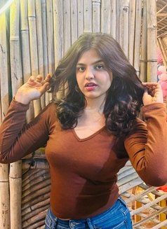 Kavya - escort in Navi Mumbai Photo 1 of 2