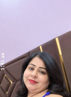 Kavya - puta in New Delhi Photo 1 of 3