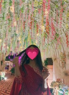 Kavya - escort in Noida Photo 2 of 4