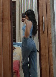 Kavya - puta in Noida Photo 2 of 5