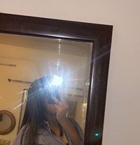 Kavya - puta in Noida Photo 2 of 4