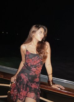 Kavya - escort in Umm al-Qaiwain Photo 3 of 3