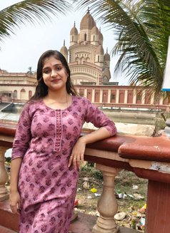 Kavya - escort in Vadodara Photo 1 of 3