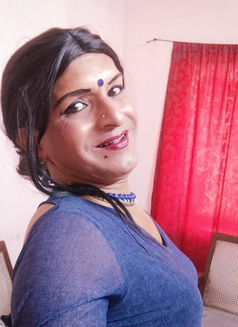Kavya - Acompañantes transexual in Mumbai Photo 4 of 8