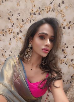 Kavya - Transsexual escort in Hyderabad Photo 28 of 30