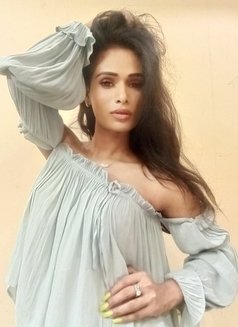 Kavya - Transsexual escort in Mumbai Photo 10 of 30