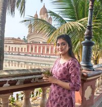 Kavya - Acompañantes masculino in Vadodara