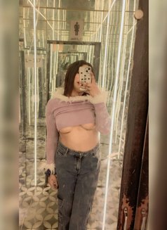 Kavya Koin - Transsexual escort in New Delhi Photo 12 of 14