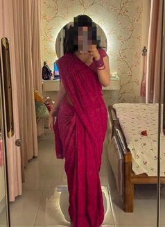 Kavya (Meet & Cam)Sex chat - escort in Hyderabad Photo 3 of 6