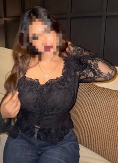Kavya (Meet & Cam)Sex chat - escort in Hyderabad Photo 4 of 6