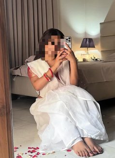 Kavya (Meet & Cam)Sex chat - escort in Hyderabad Photo 5 of 6