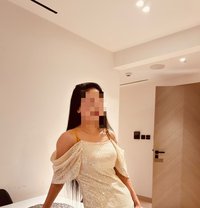 Kavya New in Town - puta in Dubai