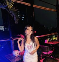 Kavya New in Town - puta in Dubai