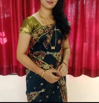Kavya Raj - puta in Mumbai