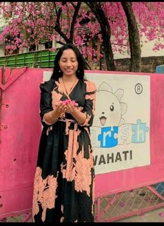 Kavya Saran - puta in Chennai Photo 2 of 2