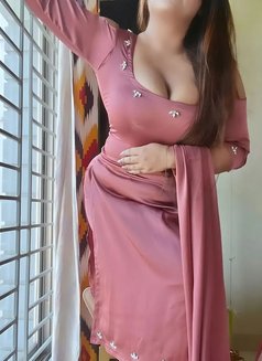 Kavya Sharma Call Girl Service - escort in Pune Photo 3 of 4