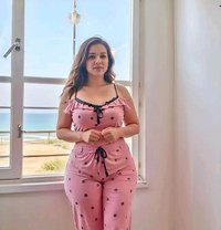 Kavya Sharma Call Girl Service Mumbai - escort in Pune