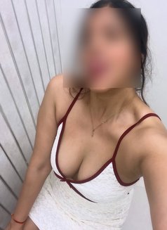 Kavya Sharma Independent - escort in Noida Photo 7 of 12