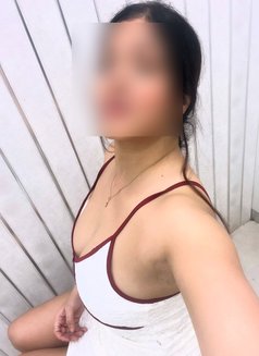 Kavya Sharma Independent - escort in Noida Photo 10 of 12