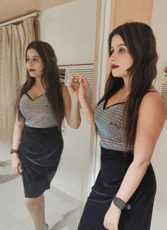 Kavya❣️top Vip Call Girls Service In - puta in Ahmedabad Photo 2 of 2