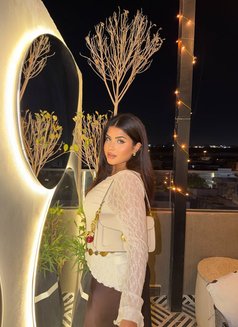 Kavyaa - escort in Chennai Photo 3 of 4