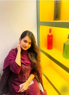 Kavyanshi - escort in Navi Mumbai Photo 1 of 3