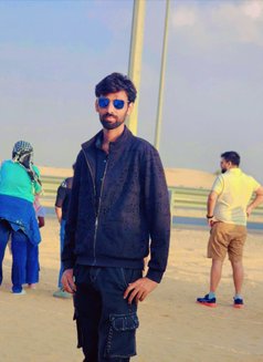 Kawishpk - Acompañantes masculino in Al Ain Photo 2 of 3