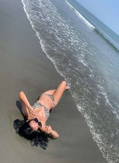 Kay Z 18 Yo - puta in Makati City Photo 5 of 7