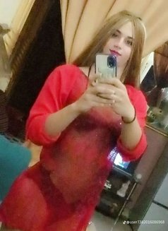 Kayaan - Transsexual escort in Cairo Photo 1 of 5