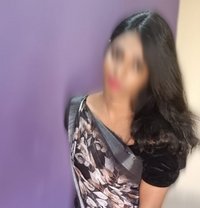 Kayal - Intérprete de adultos in Chennai Photo 1 of 5