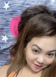 Kaye - puta in Abu Dhabi Photo 3 of 5