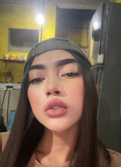 Kaye Ganda - Acompañantes transexual in Manila Photo 3 of 6